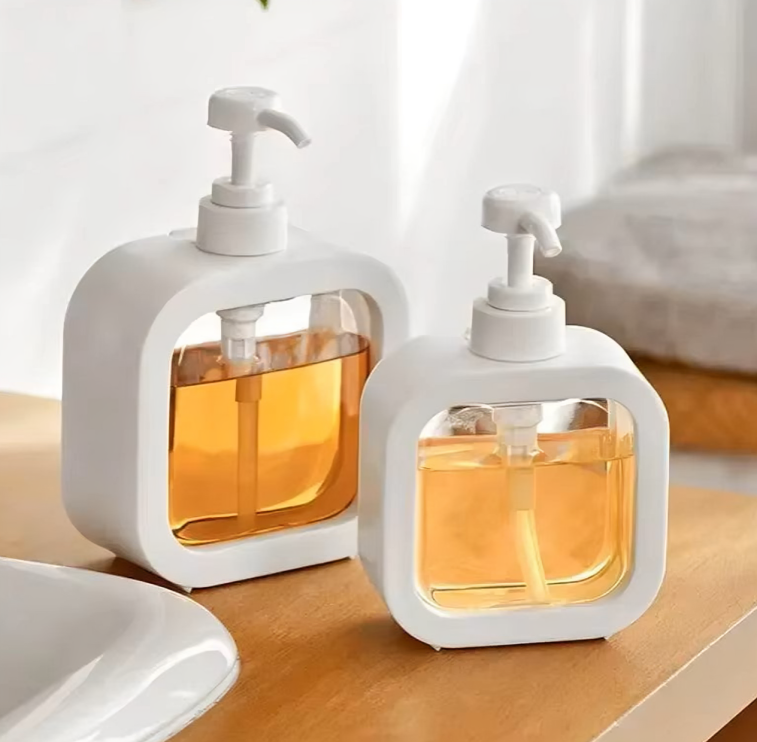 "Large Capacity Laundry Detergent Dispensing Bottle"