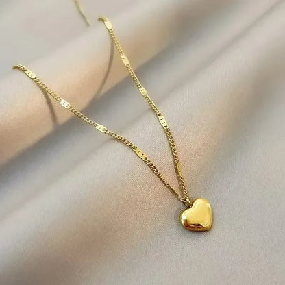 New Cross-border Couple Cavicle Chain Geometric Heart-shaped Light Luxury Temperament Simple Sweet Love Pendant Necklace Jewelry dealshavens