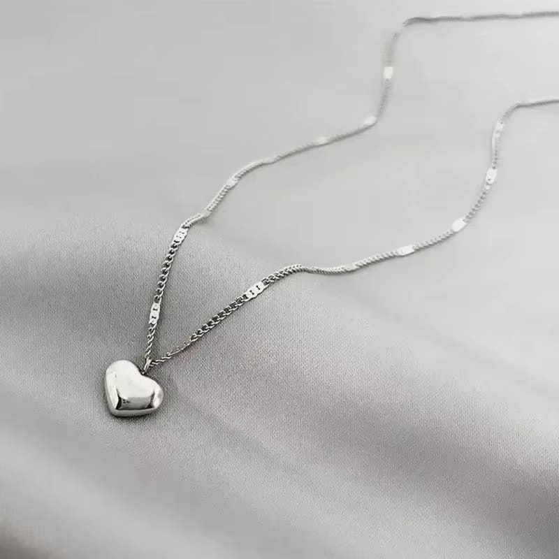 New Cross-border Couple Cavicle Chain Geometric Heart-shaped Light Luxury Temperament Simple Sweet Love Pendant Necklace Jewelry dealshavens