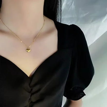 New Cross-border Couple Cavicle Chain Geometric Heart-shaped Light Luxury Temperament Simple Sweet Love Pendant Necklace Jewelry dealshavens