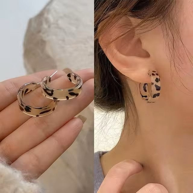 Acrylic hoop earrings women 2022 new fashion stud earrings retro trend stud earrings women trend twist elegant ring earrings dealshavens