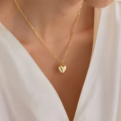 New Cross-border Couple Cavicle Chain Geometric Heart-shaped Light Luxury Temperament Simple Sweet Love Pendant Necklace Jewelry dealshavens