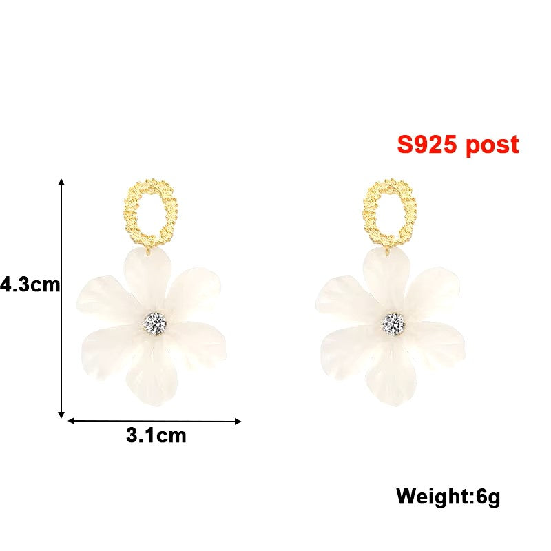 Translucent White Flower Hanging Earrings for Women Rhinestone Ball Middle Petals Sweet Korean New Beach Vacation Ear Decoration dealshavens