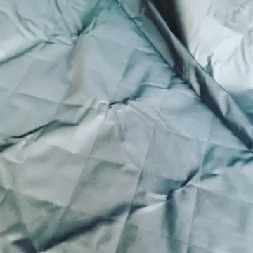 بطانة شحن سيارات الدفع الرباعي للكلاب، غطاء مقاوم للماء لشحن الحيوانات الأليفة، غطاء مقعد الكلب لسيارات الدفع الرباعي والسيارات السيدان والشاحنات الصغيرة